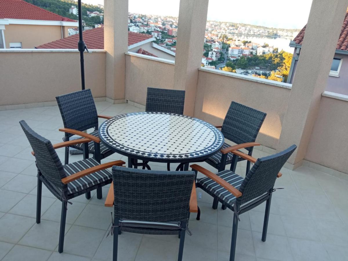 Apartmani Ferdi Trogir Extérieur photo