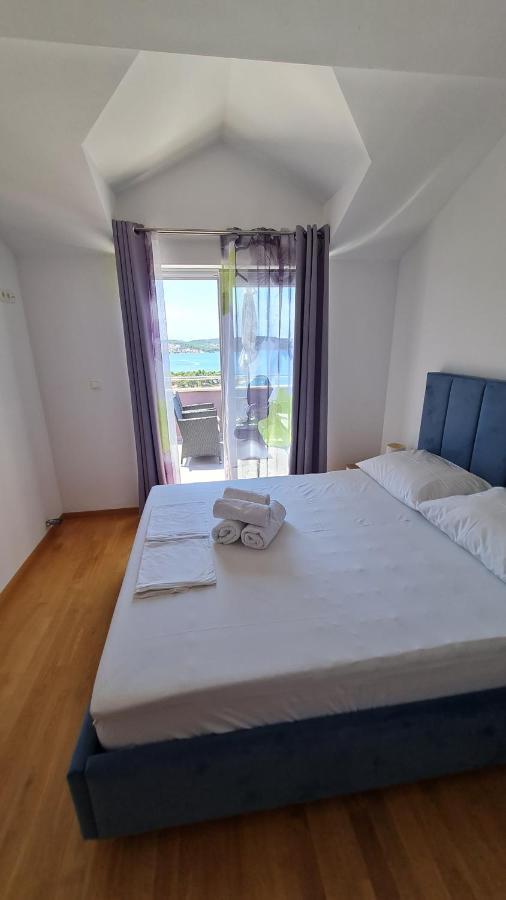 Apartmani Ferdi Trogir Extérieur photo
